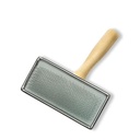 Artero Soft Slicker Large (Medium) 5,5 x 9 cm.